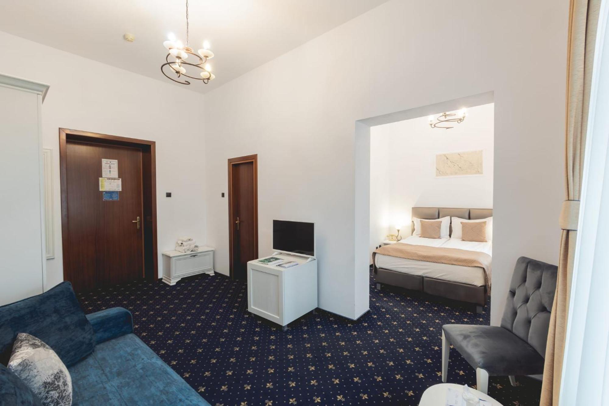 Hotel Carol - Vatra Dornei Exterior photo