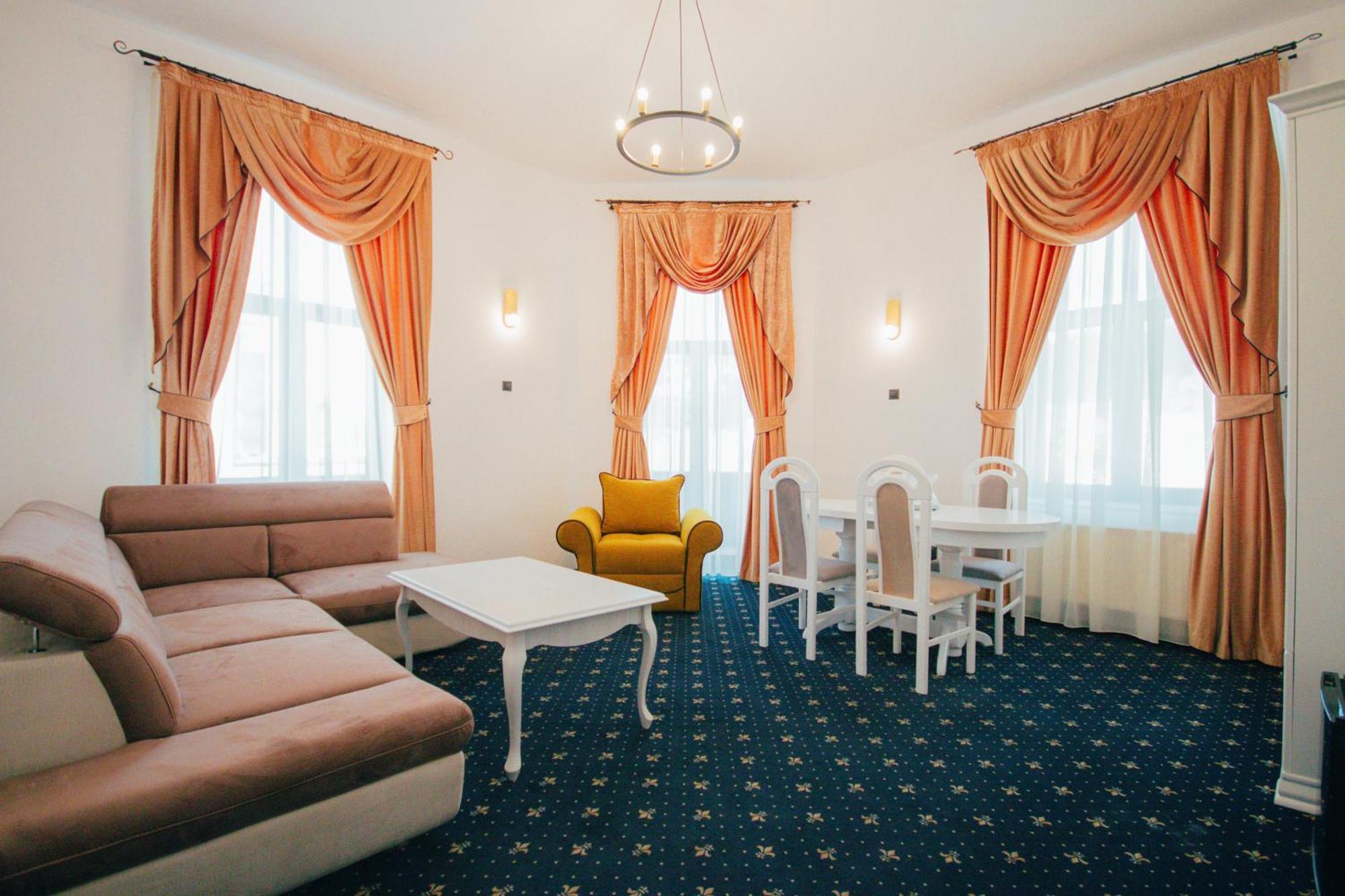 Hotel Carol - Vatra Dornei Exterior photo